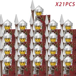 Medieval Figures Middle Ages Rome Warrior Golden Knight Hawk Castle king knights Building Block Dragon knight Toys For Children 220715