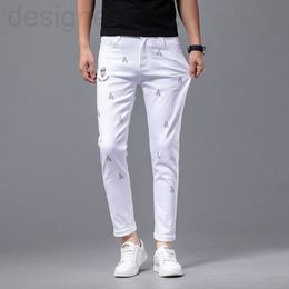 -Designer de jeans masculin Spring and Summer Fashion Brand White Jeans Men's Net Red Live Broadcast Hot Drill Slim Fit Small Straight Pantal