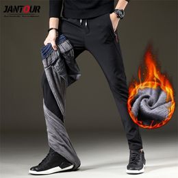 Men Winter Warm Light Fleece Cargo Pants Casual Pockets Long Trousers Fashion Outdoor Slim Jogeer Worker Male 28-38 220325