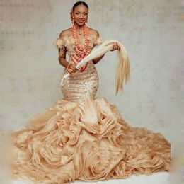 Plus Size Aso Ebi Meerjungfrau Ballkleider Pailletten Quasten Tiers Puffy Organza Afrikanische Frauen Formale Partykleid Gold Abendkleider