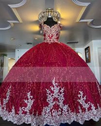 Kırmızı Boncuk Balon Elbise Quinceanera Elbiseler Altın Aplikler Tatlı 16 Elbise Pageant önlükleri Vestido de 15 Anos Anos Quinceanera