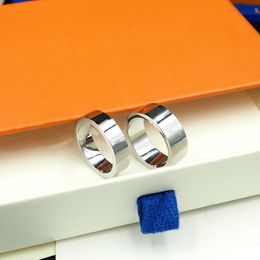 -Designer Ring für Männer Titanium Stahl Silberringe Engagements für Frauen Schmuck Luxurys Liebesringbrief Heanpok 22053001r
