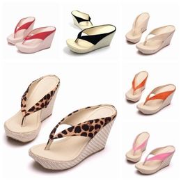 Crystal Queen Fashion Summer Style Women Sandals High Heels Flip Flops Beach Wedge Sandals Leopard Print Platform Wedge shoes Y200423