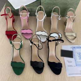 Die heißesten Absätze mit Box, Damenschuhe, Designer-Sandalen, hochwertige Sandalen, Absatzhöhe 7 cm und 5 cm, Sandale, flache Schuh-Slides, Hausschuhe von brand001
