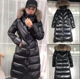 Giacche invernali firmate da donna Piumino d'anatra bianco Parka lungo Cappotto da esterno verde nero Grande pelliccia di volpe con cappuccio Taglia 1234