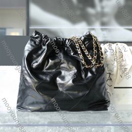12A Upgrade Mirror Quality Luxurys Designer 22 Handbag Quilted Hobo Tote Women Small Real Leather Bucket Purse Shopping Tote Black Calfskin Shoulder Gold Chain Bag