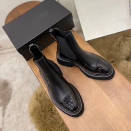 Stivali Chelsea in pelle Piattaforma slip-on piatti rotondi piatti rotondi a metà stivale designer di lusso scarpe top per donne stivali da cavaliere tacco spessi 35-42 35-42