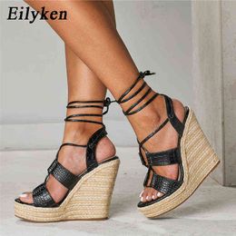 Sandals Eilyken Serpentine High Quality Solid Wedges Platform Sandals Peep Toe Lace Up Fashion Casual Women Sandals Size 35 42 220318