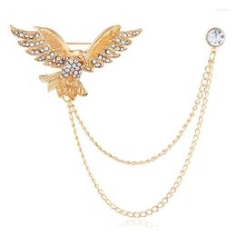 Pins Brooches Fashion Military Flying Eagle Crystal Brooch Metal Chain Vintage Cap Badge Cockade Men Boys Suit Accessories Roya22