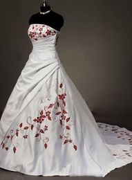 Red and White Embroidery Wedding Dresses Vintage Strapless Stain Pleated Gothic Lace-up Corset Country Bridal Gown