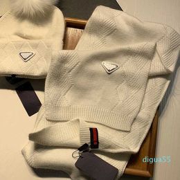 Trendy fashion wool hat scarf set street tide hats men and women designer fit winter classic travel style