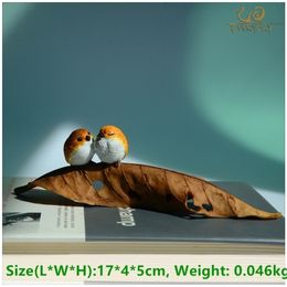 Mini Garden Birds on Leaves Ornament Handmade Craft Animal Resin Figurines for Maison et Jardin Decoration 220329