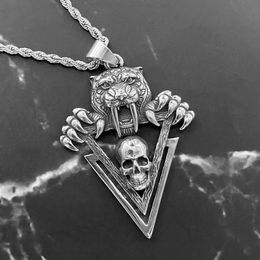 Pendant Necklaces Fashion 316L Stainless Steel Punk Tiger Tooth Skull Necklace Retro Personality Men Jewelry GiftPendant NecklacesPendant