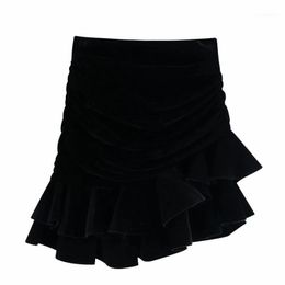 -Дерббит женщинам летняя каскадная рюша сплошная плиссированная мини -юбка дама асимметричная задница на молнии черные повседневные юбки Qun5841