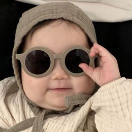 Słodkie dzieci okulary przeciwsłoneczne dorosły projektant Mały okrągły kreskówka niemowlę dziecięce okulary okulary dla chłopca 9 kolor na świeżym powieorze 220705