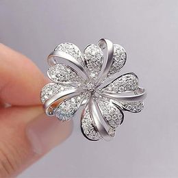 Cluster Rings Fashion Jewellery Big Flower For Women Inlay Full Cubic Zirconia Finger Statement Female Party Gifts AnelCluster