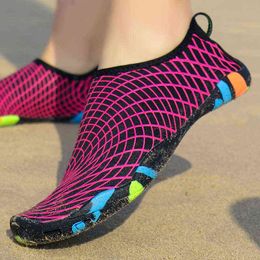 Unisex Quick Dry Aqua Shoes Sneakers Women Men Swimming Footwear Outdoor Breathable Upstream Beach Shoes Zapatos de agua Y220518