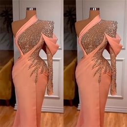 2022 Sexy Prom Dresses Sequins One Shoulder Long Sleeve Deep Sequins Appliques Puff Sexy High Side Split Satin Party Gowns Floor Length Plus Size Custom Made B0513