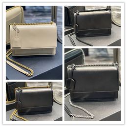 2022 SS Luxurys Designers Women Bags Ladies Chains CrossBody Handbags Кошельки top Практичная мода Business Light Shoulder Casual Hasp Plain Flap Популярные сумки