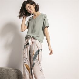 Summer women's V-neck Big Leaf Printed Pyjamas Suit Ladies Cotton Silk Simple Style Pyjamas Loose Soft Homewear Women 220321