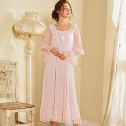 Women's Sleepwear Roseheart Women Homewear White Pink Sexy Nightdress O Neck Lace Nightwear Long Luxury Nightgown Female Court Gown