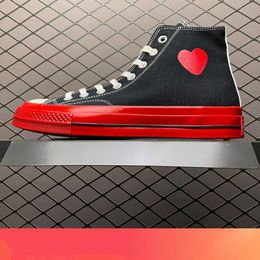 2022 Luxury Classic Skate Shoes Chuck Canvas Play Jointly Big Eyes High Top Dot Heart Women Men Fashion Designer Sneakers Chaussures MKJK0002