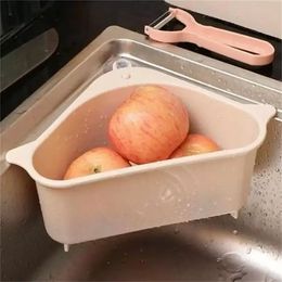 Kitchen Sink Racks Triangle Drain Basket with Suction Cups Can Be Hungable Fruit and Vegetable Skin Storage Baskets CanPut Sponge