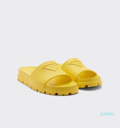 2022-Summer Casual Streetwear Sandals Shoes Embossed Triangle Rubber Slides Women Men Lightweight Slip On Beach Slippers Comfort Walking