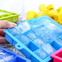 24 Grid Ice Cube Mould Silicone Tray Square Mould Easy Release Forms Bar Kitchen Accessories 220617
