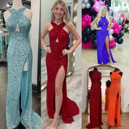 Red Prom Dress Open Back 2k23 Sheath Criss Cross Straps Sparkly Sequin Lady Pageant Gown with Train High Split Formal Event Party Night Club Robe De Soiree Met Gala Y2K