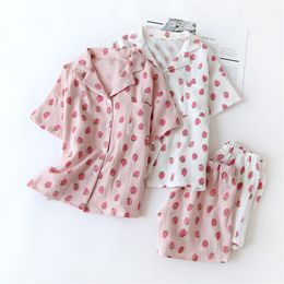 Japanese style summer cotton short-sleeved shorts Pyjamas suit women double gauze cute strawberry thin home service 220329