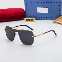 Sunglasses Frame 211 Designer Sunglasses Men Eyeglasses Outdoor Shades PC Frame Fashion Classic Lady Sun Glass