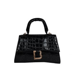 Hourglass Bag Fashion Handbags New Internet Celebrity Same Crocodile Pattern Shoulder Messenger Bag Female Bags