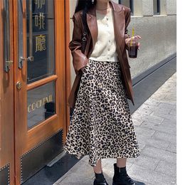 JXMYY Fashion Lu Qingyi high waist leopard print skirt female autumn mid-length a-line retro ins super fire skirt 210412