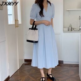 Korean version of the chic blue short-sleeved V-neck children's long skirt in the waist was thin French niche retro summer 210412