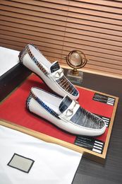 2022 Gentlemen Party Wedding Dress Shoes Mens Elegant Genuine Leather Flats Walking Brand Designer Casual Loafers Size 38-44