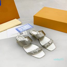 designer fashion slippers women's high-end designer sandals summer apartment outdoor beach slippers rainbow phantom lettering Sandal