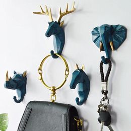 1Pc Nordic Deer Wall Hanging Coat Hook Punchfree Animal Head Key Hanger Home Storage Decoration Kitchen Ornament Accessories 220527