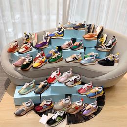 Мода Мужчины Женщины Повседневная обувь Дизайнер обувь кружевные кроссовки баскетбол. Высококачественный 35-44