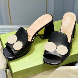 2022 new luxurys designer women's high heels Sandals summer beach outdoor slide fashion designer square slippers horse gold multicolor