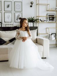 2022 Uzun Kollu Kızlar Gelinlik Dantel Çiçek Kız Prenses Düğün Elbise Tül Balo Elbise Junior Nedime Kız Elbise MC2308