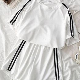 Summer Striped Tracksuit Set For Women Short Sleeve T Shirt Mini Shorts Two Piece Set Female Casual Women's Sportwear Suit 220421