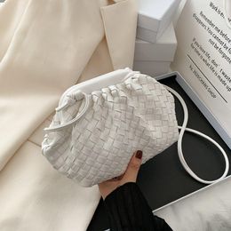 Evening Bags Light Luxury Simplicity Weave False Hand Shoulder For Women 2022 Soft Leather Fashion Female Brand Crossbody Bag Sac EpauleEven