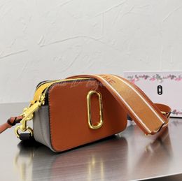 Ünlü lüks omuz çantası bayan vintage totes alışveriş tasarımcısı çantalar sıradan cüzdanlar çok yönlü messenger kadın moda debriyaj çantası klasik çapraz cüzdan cüzdan çantaları