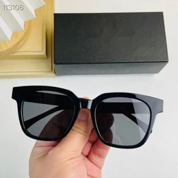 Newest Luxury Women Polarized Sunglasses UV400 Square Frame 409 52-21-145 Italy Plank fullrim Letter leg Desig for Prescription fullset case