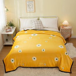 Blankets Microfiber Blanket Throw For Beds Premium, Pure Color And Anti-Static Bed Throws Suitable Women, Men Kids