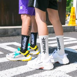 Men And Women Couples Cotton Socks Letter Printing Maple Leaf Socks Street Trend Sports Skateboard Socks