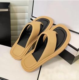 Summer Sandals flip-flop design ladies slippers round head cloud Colour flat heel platform slippers fashion casual slipper 35-40