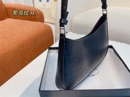 New Season Ostrich Leather Shoulder Bags Designer Fashion Lady Luxury Half Moon Bag Luxuries Designers Axillary Handbag Underarm Handbags Size 28cm*5cm*19cm