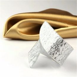12pcs Silver Acrylic Napkin Rings Beauty Special Irregular Plastic Napkin Holder For Wedding Hotel 201120